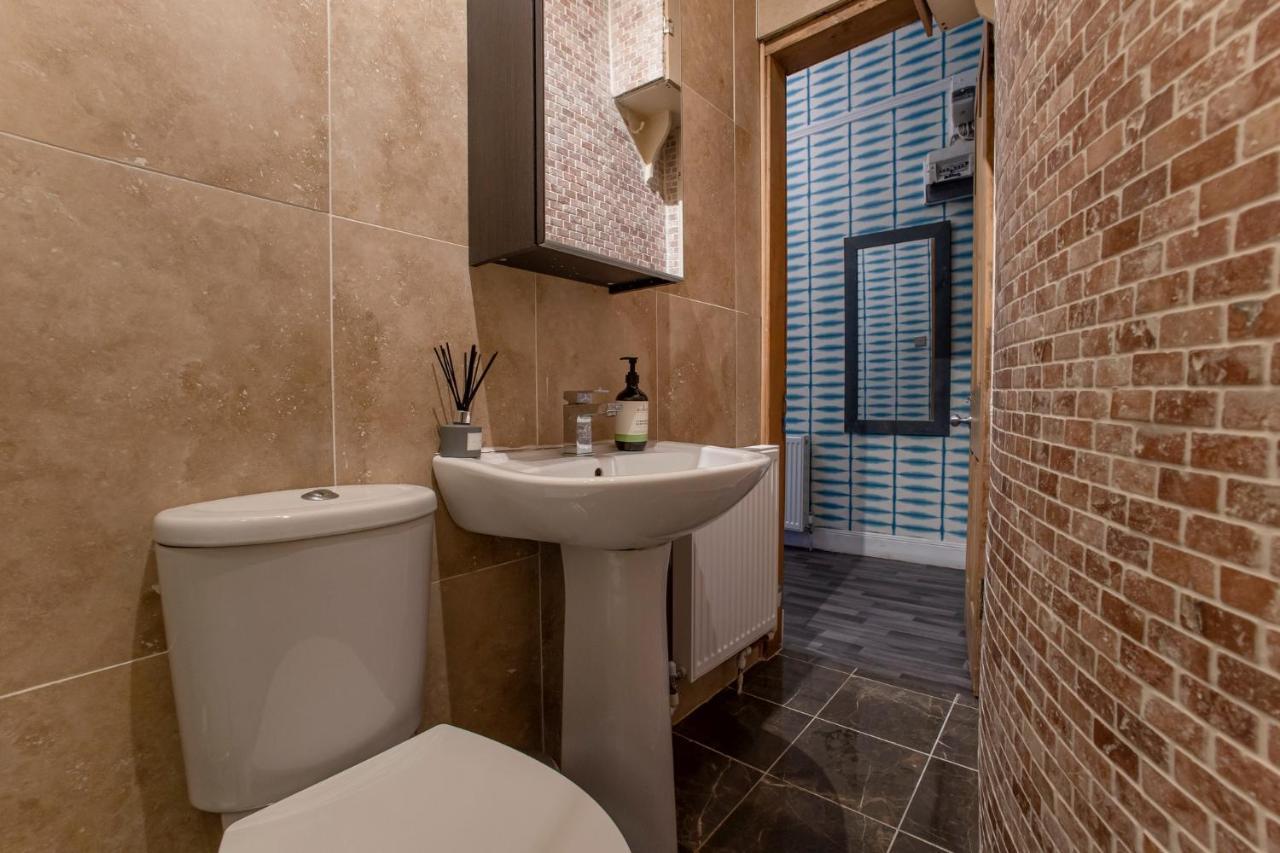 Ferienwohnung 2 Bed In Great Location 15-20 Minutes Walk To Sec Glasgow Exterior foto